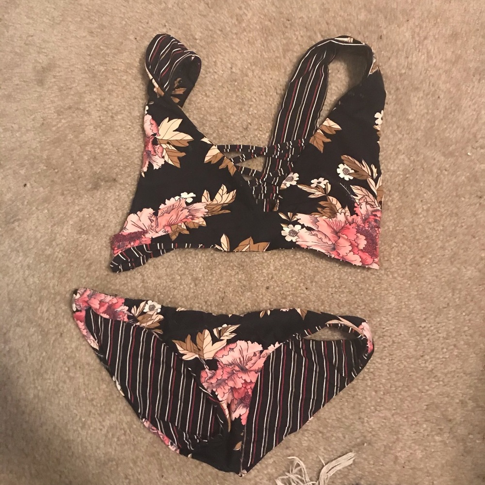 billabong two piece swimsuit